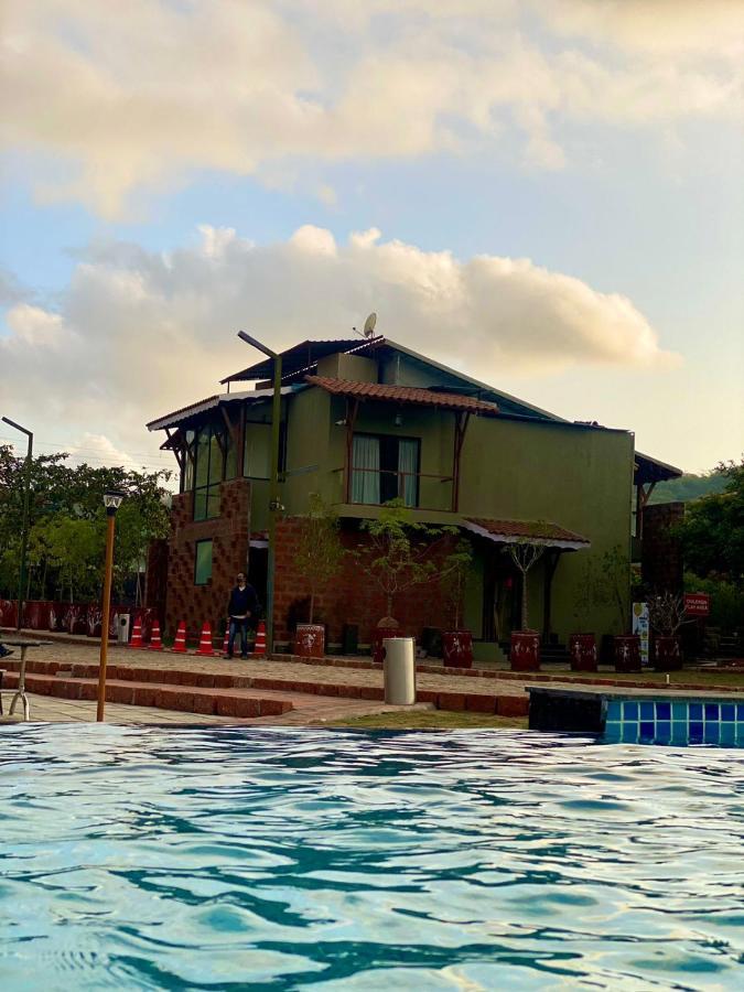 Mastiff Grand La Villae Lonavala Ngoại thất bức ảnh